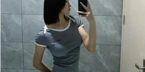 乐鱼体育平台-吴艳妮穿紧身三角裤太窄被批“露骨”，到底碍了谁的眼？