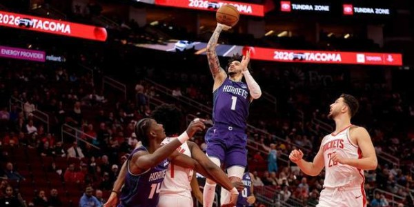 被压制！火箭命中7三分仍落后12分：申京6中1，杜兰特6分苦撑