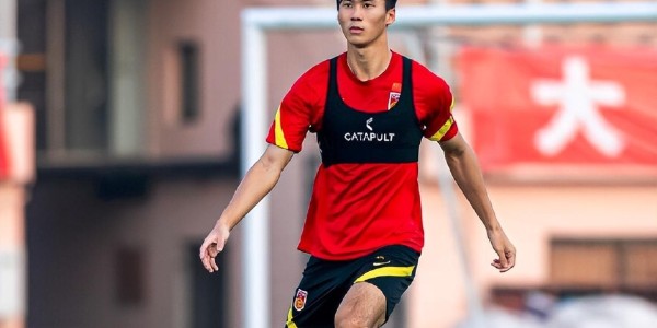 乐鱼体育网址-国安后防线洗牌！现役国脚踢不上比赛，蒙哥马利为何偏爱海米提？